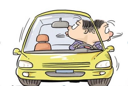 開車抽煙扣分嗎，2018年開車抽煙如何處罰