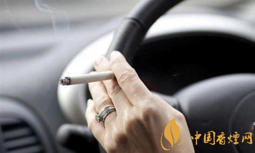 車內(nèi)抽煙更易致癌，車內(nèi)二手煙讓車受傷