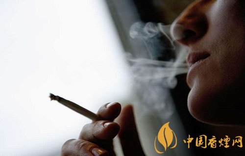 想要吸煙危害小 這些時(shí)候別吸煙