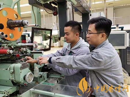 玉溪卷煙廠啟動工匠型人才培育 促進(jìn)卷煙人才建設(shè)！